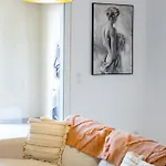 Neuf Avec Terrasse Apartment *