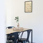 Neuf Avec Terrasse Apartament