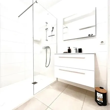 Appartement Neuf Avec Terrasse Saint-Florent (Corsica)