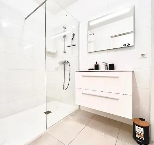 Neuf Avec Terrasse Apartmán